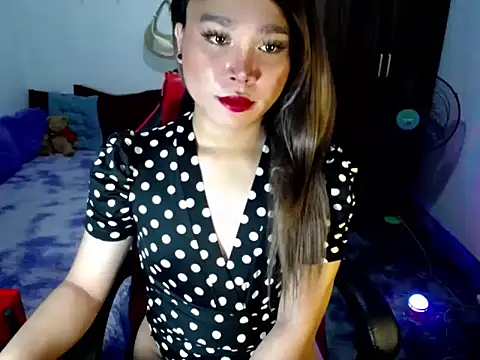 Urassiansweetcummer online show from March 25, 2026, 5:30 pm