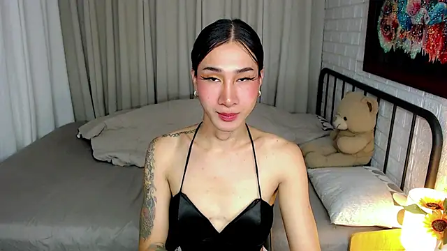 TRANSGODDESSA online show from December 23, 2025, 1:03 am