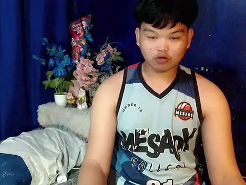 Reynelcock online show from February 20, 2026, 4:51 pm