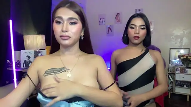 CassieXMarga online show from November 10, 2025, 1:54 pm