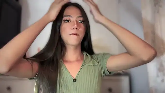 slimladyxoxo online show from December 22, 2025, 7:11 pm