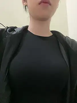 meomeo2k6 online show from January 14, 2026, 2:01 pm