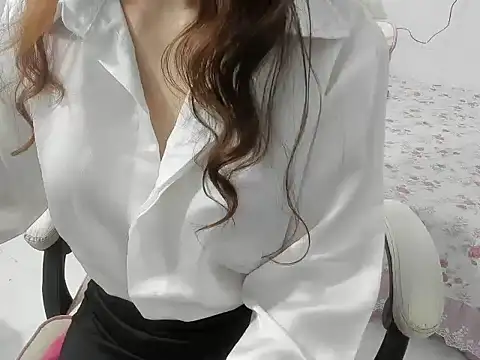 Snapshot of LuckyBabe_new01 chatting on June 16, 2026, 2:30 pm LuckyBabe new01 online show from June 16, 2026, 2:30 pm