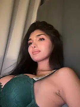 EmeraldGreyson online show from April 24, 2026, 12:40 pm