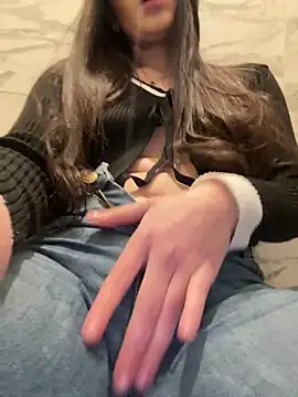 Isabella21  online show from March 15, 2026, 2:50 am