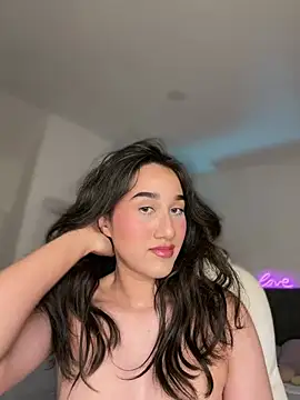 julieta jhonss online show from May 4, 2026, 2:18 am