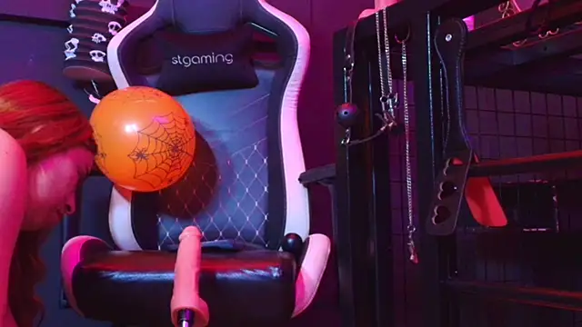 Snapshot of Meghan_storm chatting on October 27, 2025, 1:42 am Meghan storm online show from October 27, 2025, 1:42 am