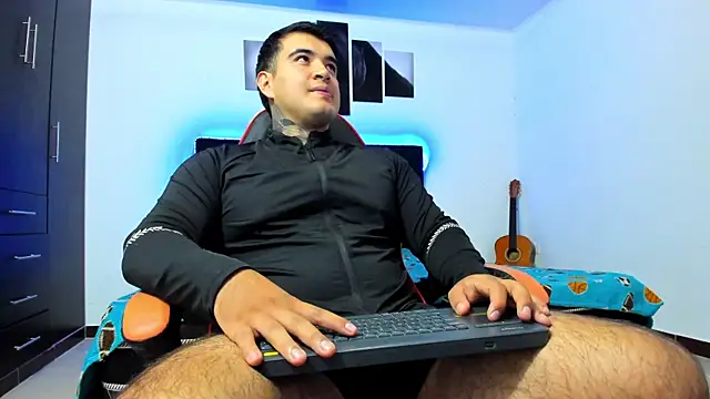 thiago  cp01 online show from March 10, 2026, 7:02 am