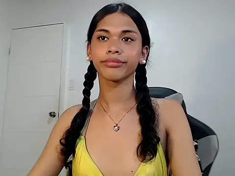 Snapshot of urcurlydiva chatting on November 8, 2025, 6:24 am urcurlydiva online show from November 8, 2025, 6:24 am