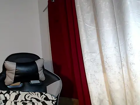 Snapshot of urcurlydiva chatting on November 10, 2025, 4:17 pm urcurlydiva online show from November 10, 2025, 4:17 pm