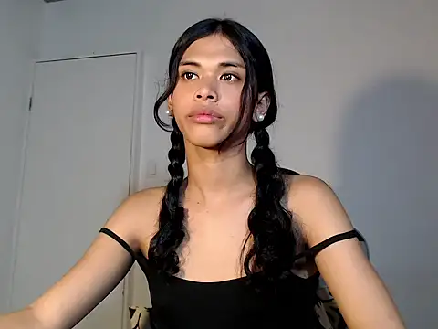 Snapshot of urcurlydiva chatting on November 24, 2025, 7:30 am urcurlydiva online show from November 24, 2025, 7:30 am