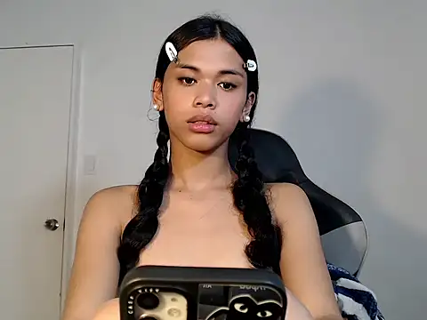 Snapshot of urcurlydiva chatting on November 25, 2025, 5:18 am urcurlydiva online show from November 25, 2025, 5:18 am