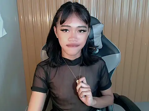 Snapshot of urcurlydiva chatting on April 13, 2026, 6:30 am urcurlydiva online show from April 13, 2026, 6:30 am