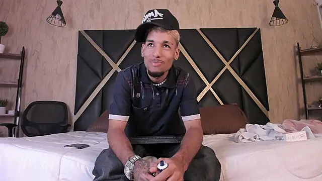 Thiagoferreti online show from September 10, 2025, 3:28 am