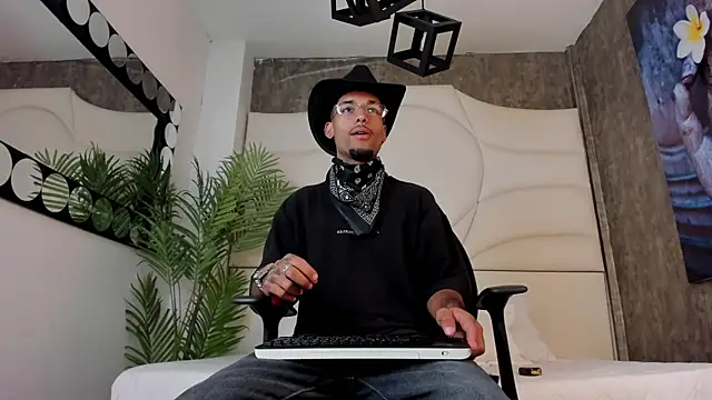 Thiagoferreti online show from October 9, 2025, 3:15 am