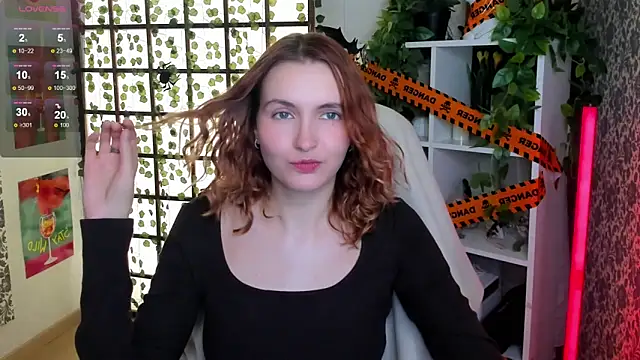 Snapshot of Elis_Cherry chatting on October 25, 2025, 1:57 am Elis Cherry online show from October 25, 2025, 1:57 am