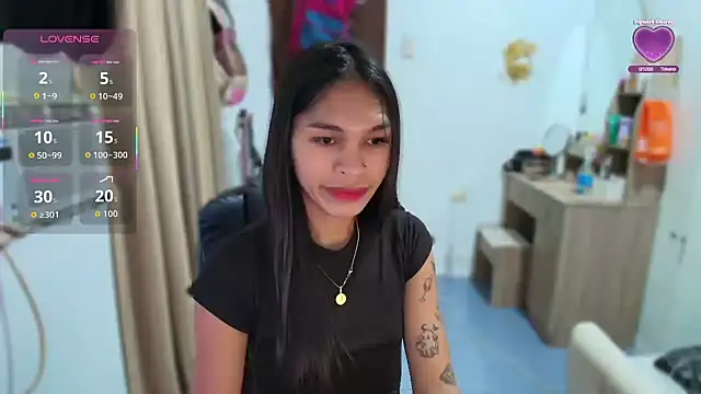 Snapshot of sexloverxxz chatting on December 20, 2025, 10:22 am sexloverxxz online show from December 20, 2025, 10:22 am