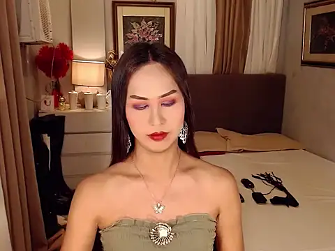 Nathalieheartt online show from March 5, 2026, 10:28 pm