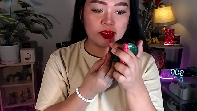 YourSweet-mich online show from October 26, 2025, 12:00 pm