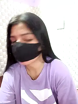 Hot Jaanvi  online show from October 20, 2025, 5:35 pm