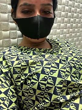 Hot Jaanvi  online show from April 15, 2026, 6:48 pm