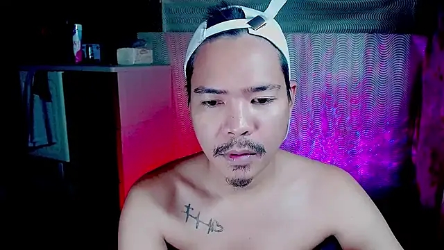 Snapshot of MANIACasianX chatting on October 17, 2025, 10:40 am MANIACasianX online show from October 17, 2025, 10:40 am