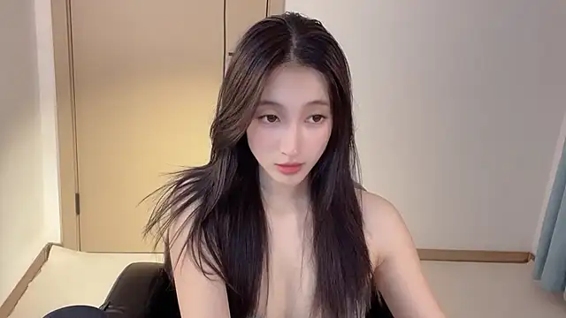 Seraphina-se online show from October 18, 2025, 5:14 pm