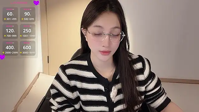 Seraphina-se online show from November 28, 2025, 11:29 pm