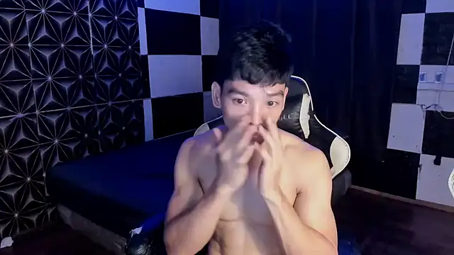 Snapshot of AsianHotBODYY chatting on October 27, 2025, 9:35 am AsianHotBODYY online show from October 27, 2025, 9:35 am