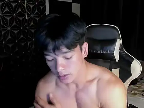 AsianHotBODYY online show from February 9, 2026, 12:31 pm