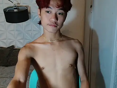 Snapshot of ur_little_secret chatting on September 18, 2025, 5:04 pm ur little secret online show from September 18, 2025, 5:04 pm