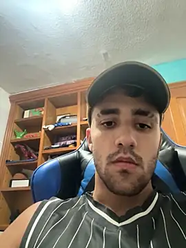 Snapshot of aavrdvh33 chatting on September 27, 2025, 10:59 pm aavrdvh33 online show from September 27, 2025, 10:59 pm