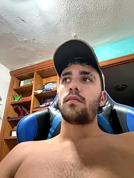 Snapshot of aavrdvh33 chatting on October 7, 2025, 7:44 pm aavrdvh33 online show from October 7, 2025, 7:44 pm