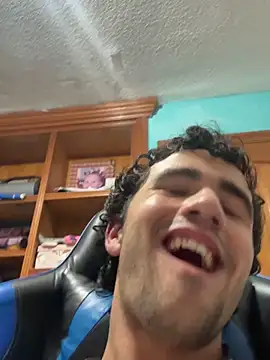 aavrdvh33 online show from December 23, 2025, 2:53 am