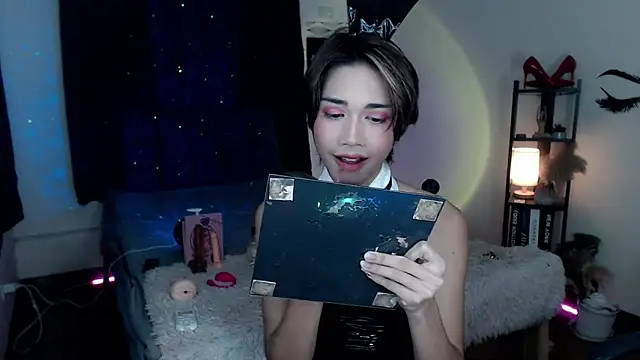 Snapshot of Lavictoriathegreat chatting on December 22, 2025, 5:43 pm Lavictoriathegreat online show from December 22, 2025, 5:43 pm