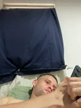 Snapshot of monocams chatting on April 5, 2026, 9:34 pm monocams online show from April 5, 2026, 9:34 pm