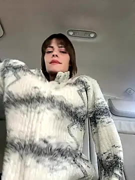 sweetchery999999 online show from October 9, 2025, 1:31 pm