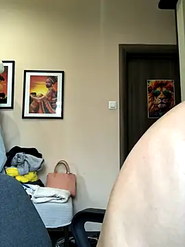 sweetchery999999 online show from November 19, 2025, 9:42 am