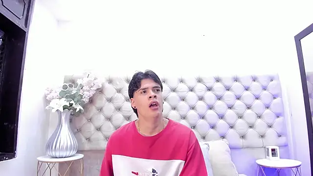 BenitoSaenz online show from November 6, 2025, 11:00 am