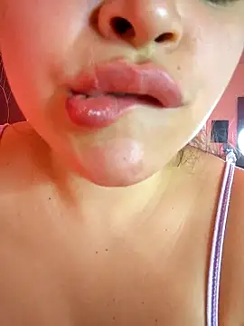 SeleneLuminari8 online show from April 15, 2026, 2:46 pm