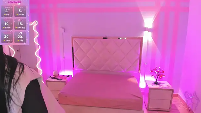 Rosalind tay online show from April 15, 2026, 11:06 am