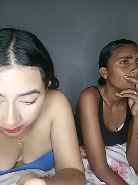 Snapshot of Chloe_Sky_love chatting on May 29, 2026, 3:59 am Chloe Sky love online show from May 29, 2026, 3:59 am