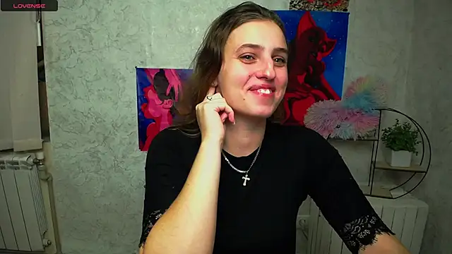 AmandaDimond  online show from November 4, 2025, 1:32 pm