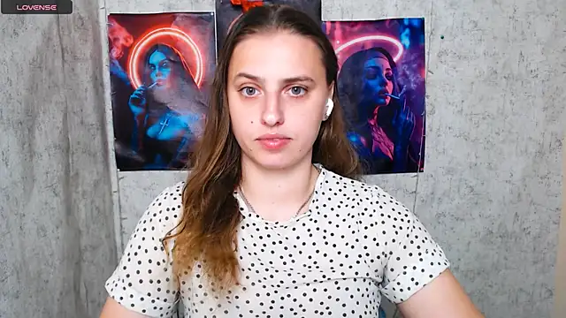 AmandaDimond  online show from June 9, 2026, 11:44 am