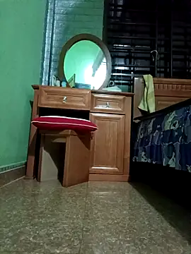 SexyQueen99 online show from April 16, 2026, 9:39 pm