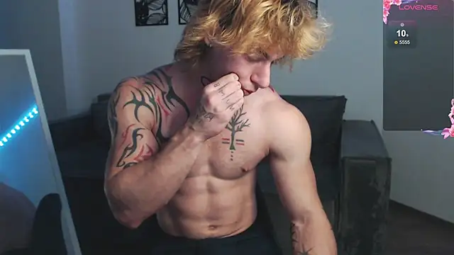 Snapshot of Brendan__Piks chatting on October 15, 2025, 2:50 pm Brendan  Piks online show from October 15, 2025, 2:50 pm