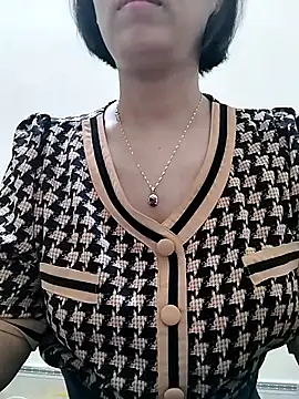 love sexy090 online show from March 18, 2026, 11:41 pm