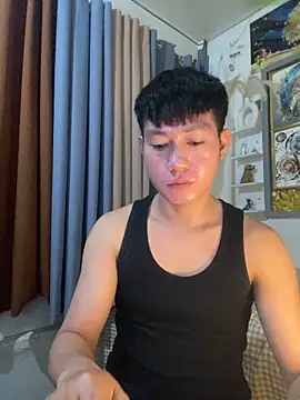 xshyboyx online show from February 3, 2026, 1:16 pm