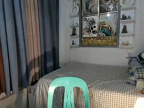 xshyboyx online show from March 2, 2026, 2:03 am