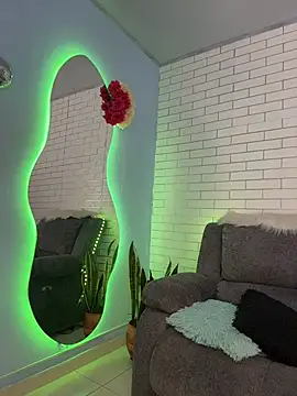 Im Fernanda online show from October 28, 2025, 10:08 am